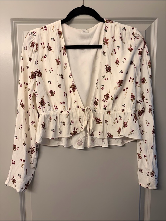 Sunday Best Tops - Aritzia Sunday Best White Floral Ruffle Tie-Front Blouse